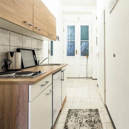Holiday & Business Apartments 1140 Wina Bagian luar foto