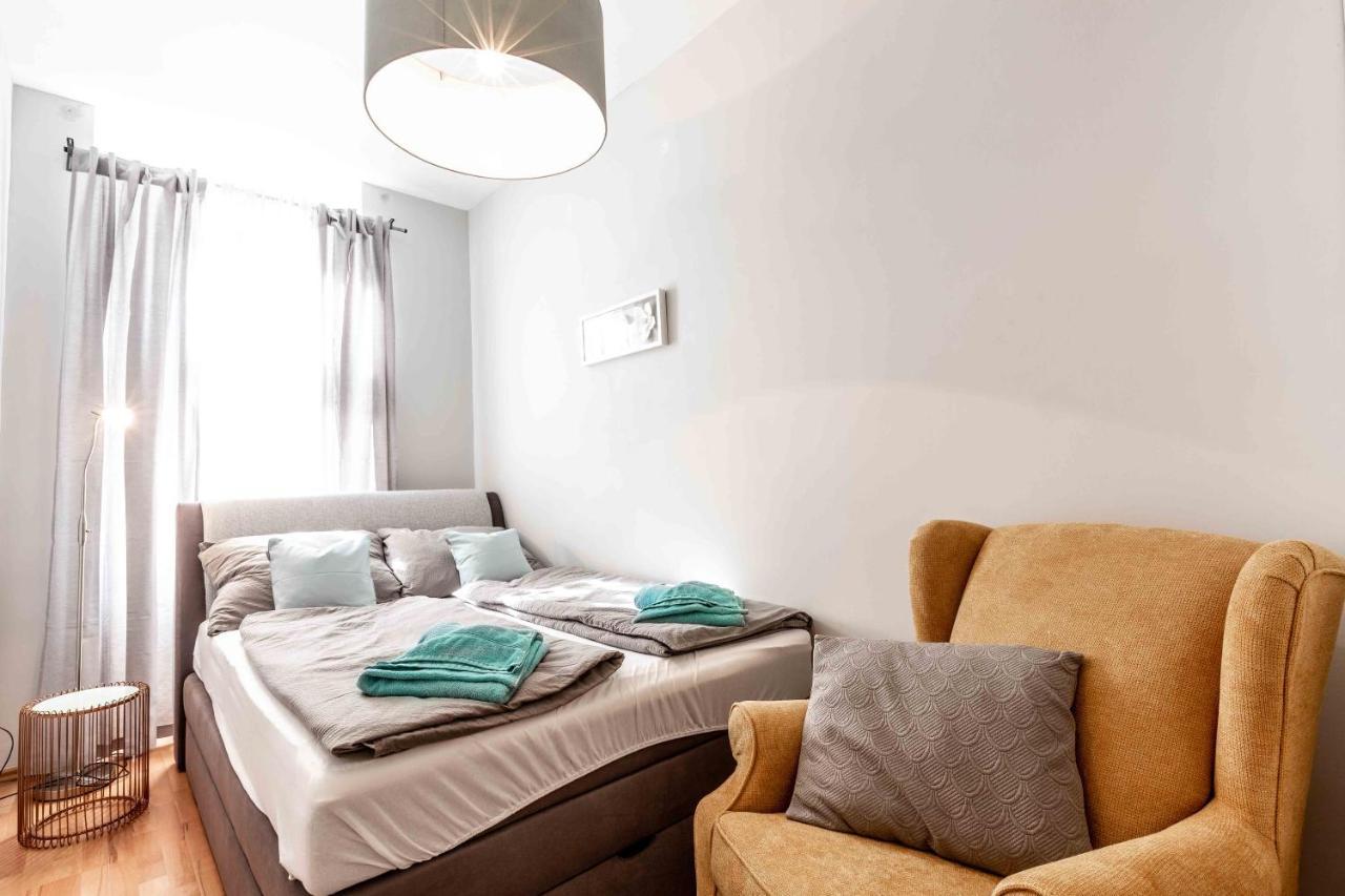 Holiday & Business Apartments 1140 Wina Bagian luar foto