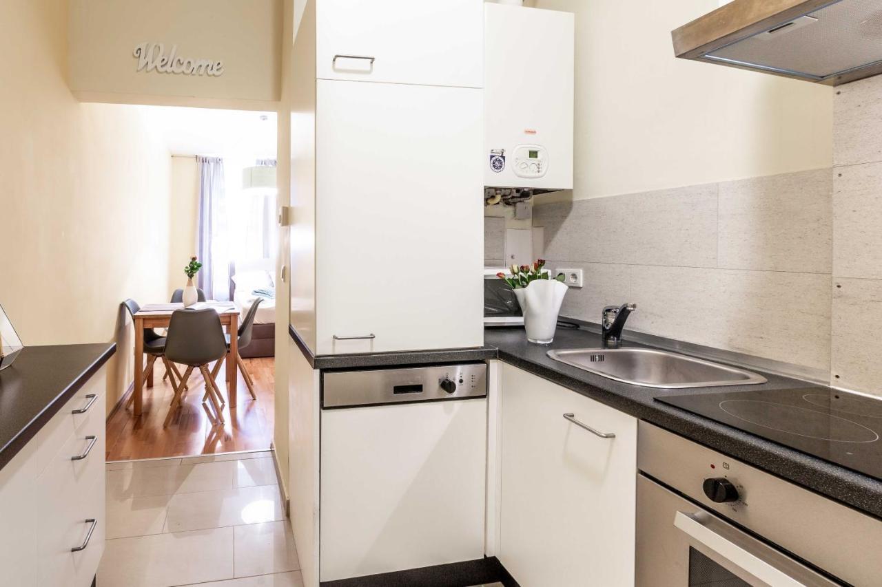 Holiday & Business Apartments 1140 Wina Bagian luar foto